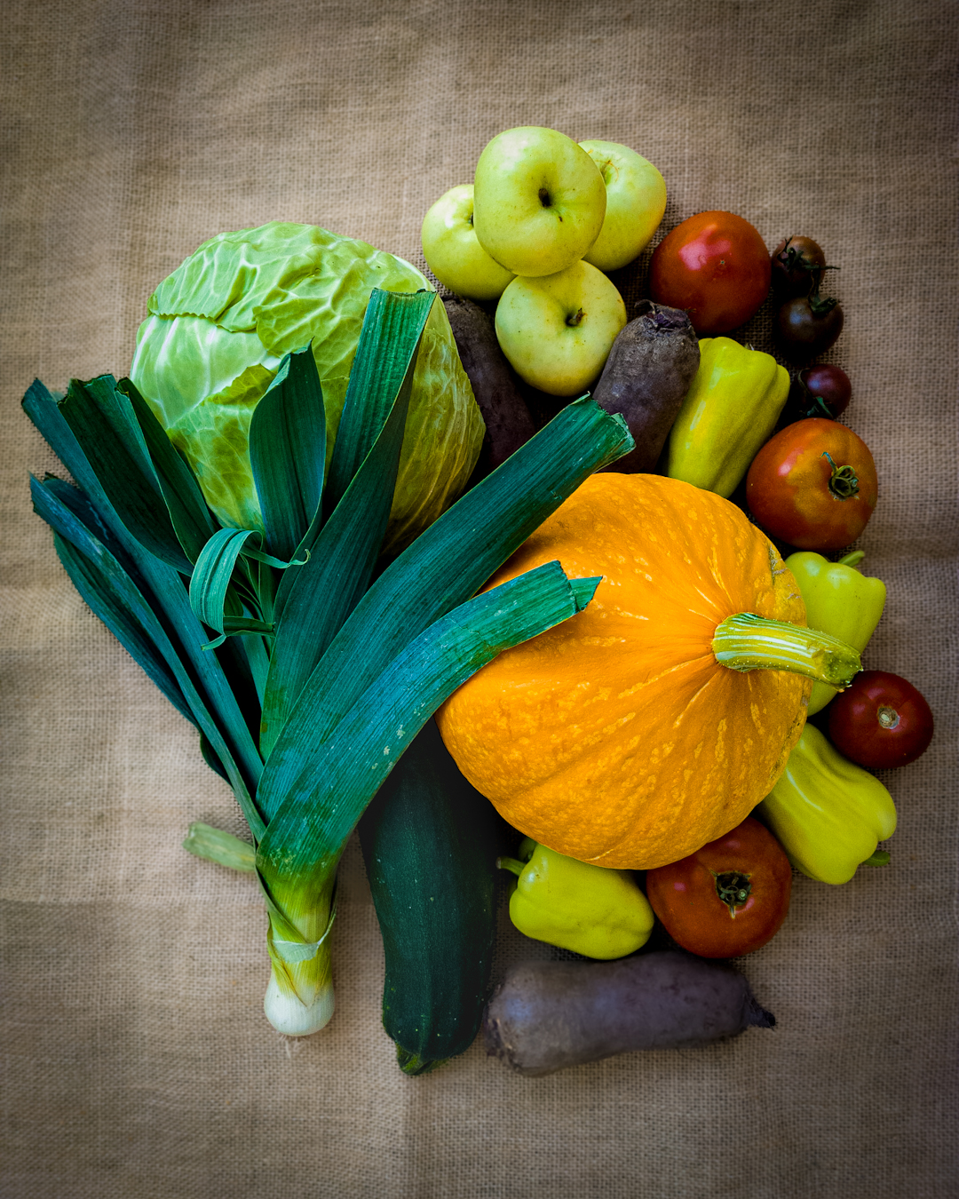 kompozycja z warzyw i owoców